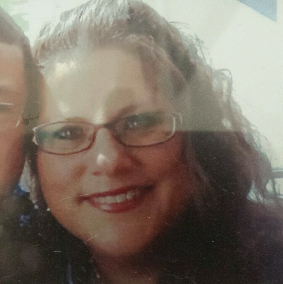 Meet your Posher, Christina - Picture 1 of 1